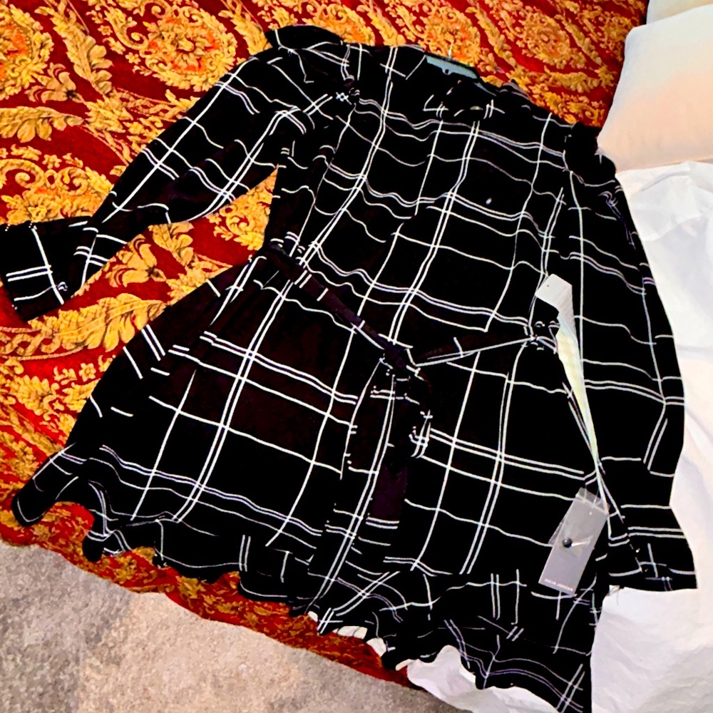 Gorgeous Black & White Long sleeve Julia Jordan Dress w/checker panel print sz16